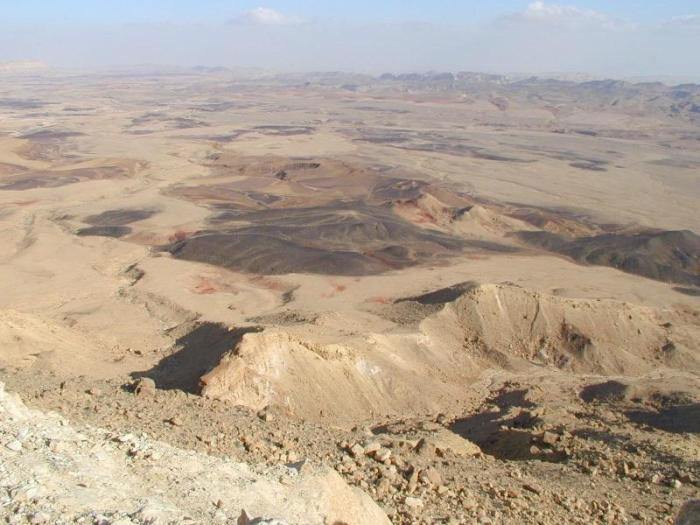 MakhteshRamon_Moonscape.JPG