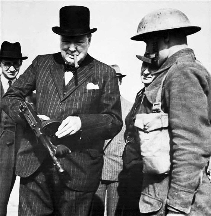 Winston Churchill with a Tommy Gun during an inspection near Harlepool- 1940.jpg